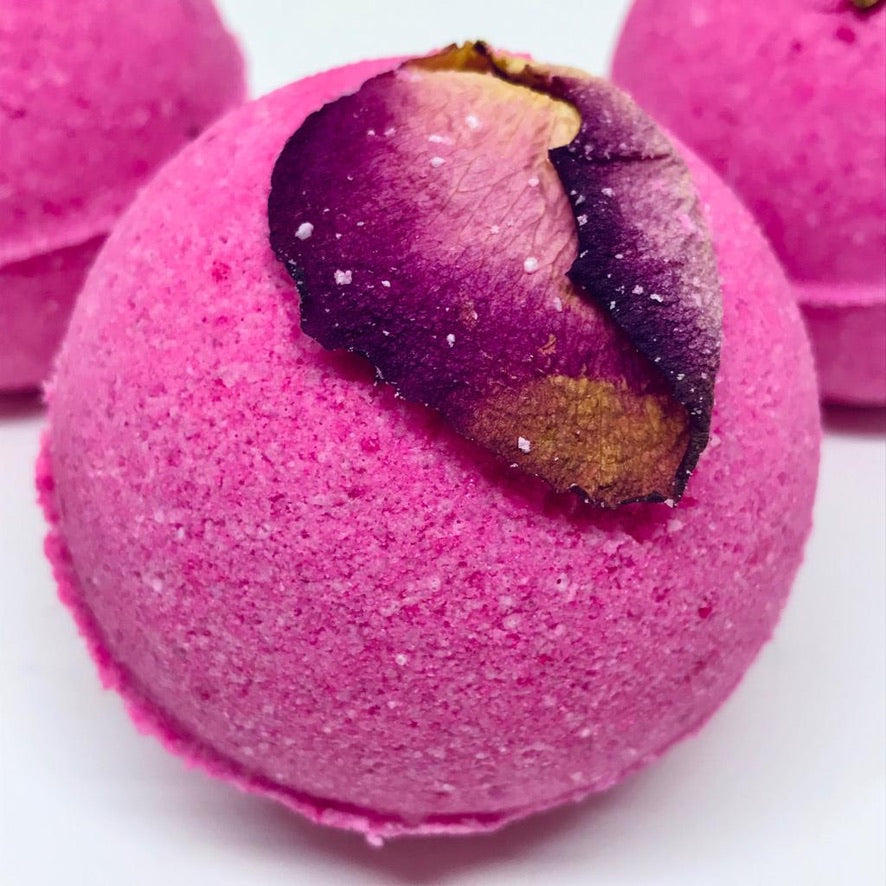
Stephanie Llanelli Cosmetics Vegan Bath Bombs Gift Set | Cruelty-Free